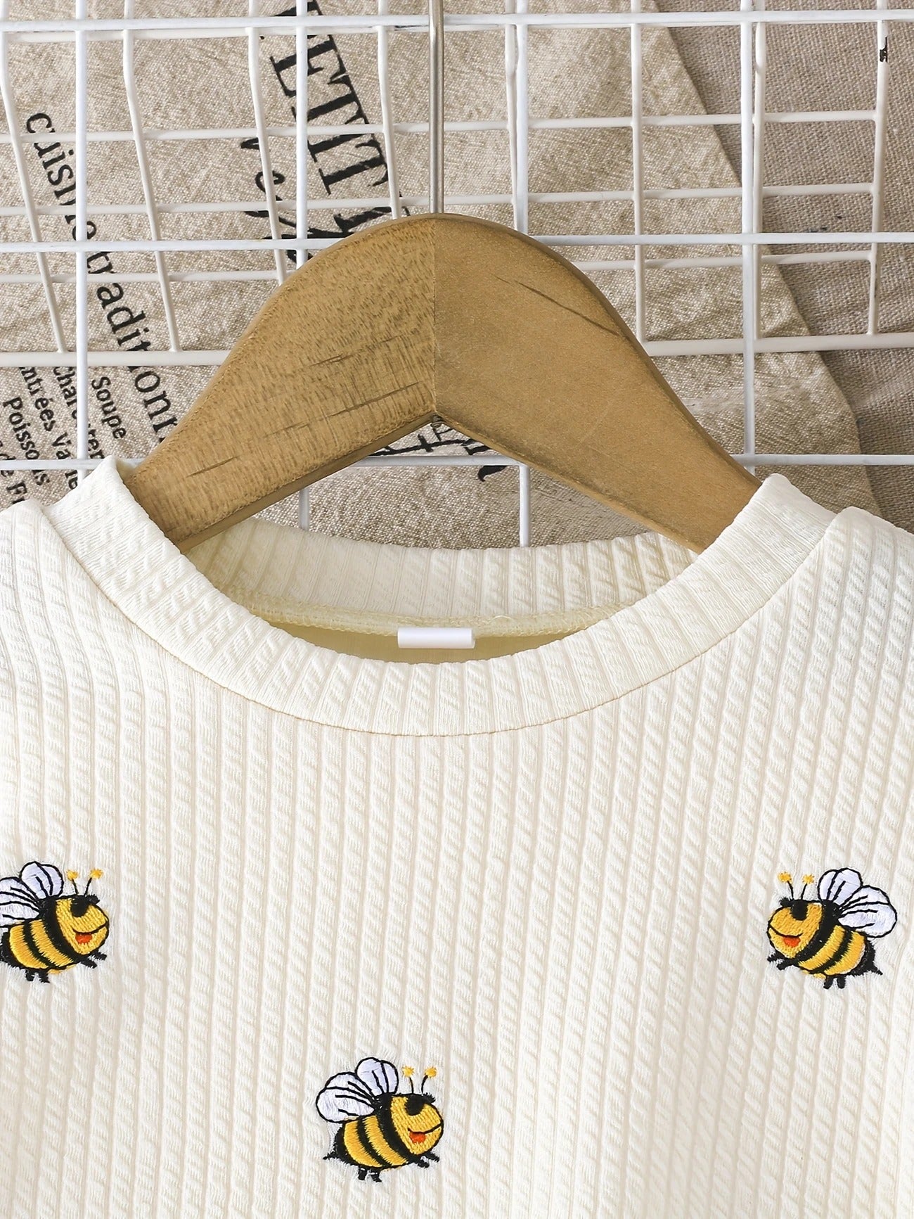 Vestido Manga Larga con Abeja